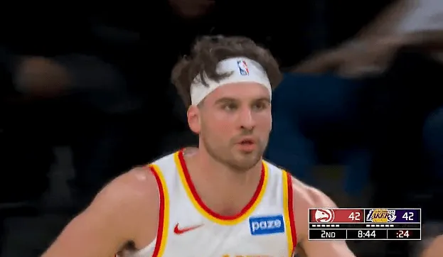 竞技宝 竞技宝官网 官方测速站-基斯珀特三分投进也得到10分，老鹰第二节追平湖人