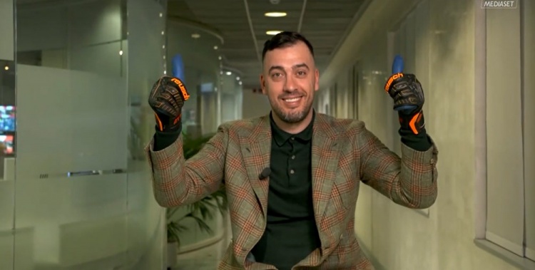 竞技宝 竞技宝官网 官方测速站-名宿：意甲最佳门将是斯维拉尔 多纳鲁马想追赶布冯还得很长时间